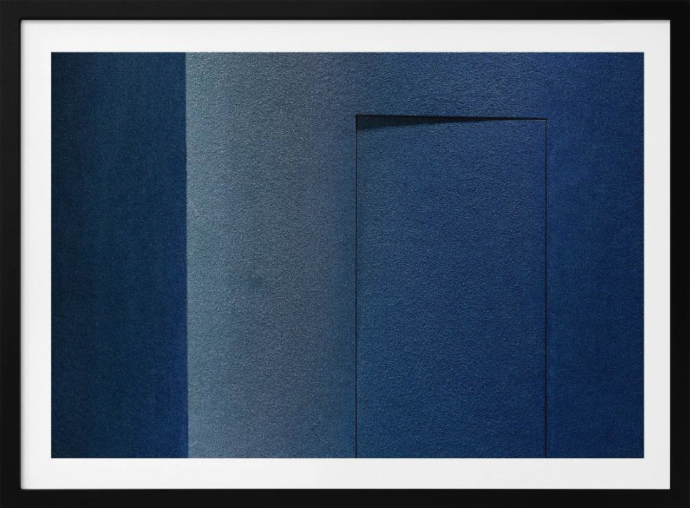 Minimalismo azul o una puerta secreta | Posters  - Impresiones de Arte